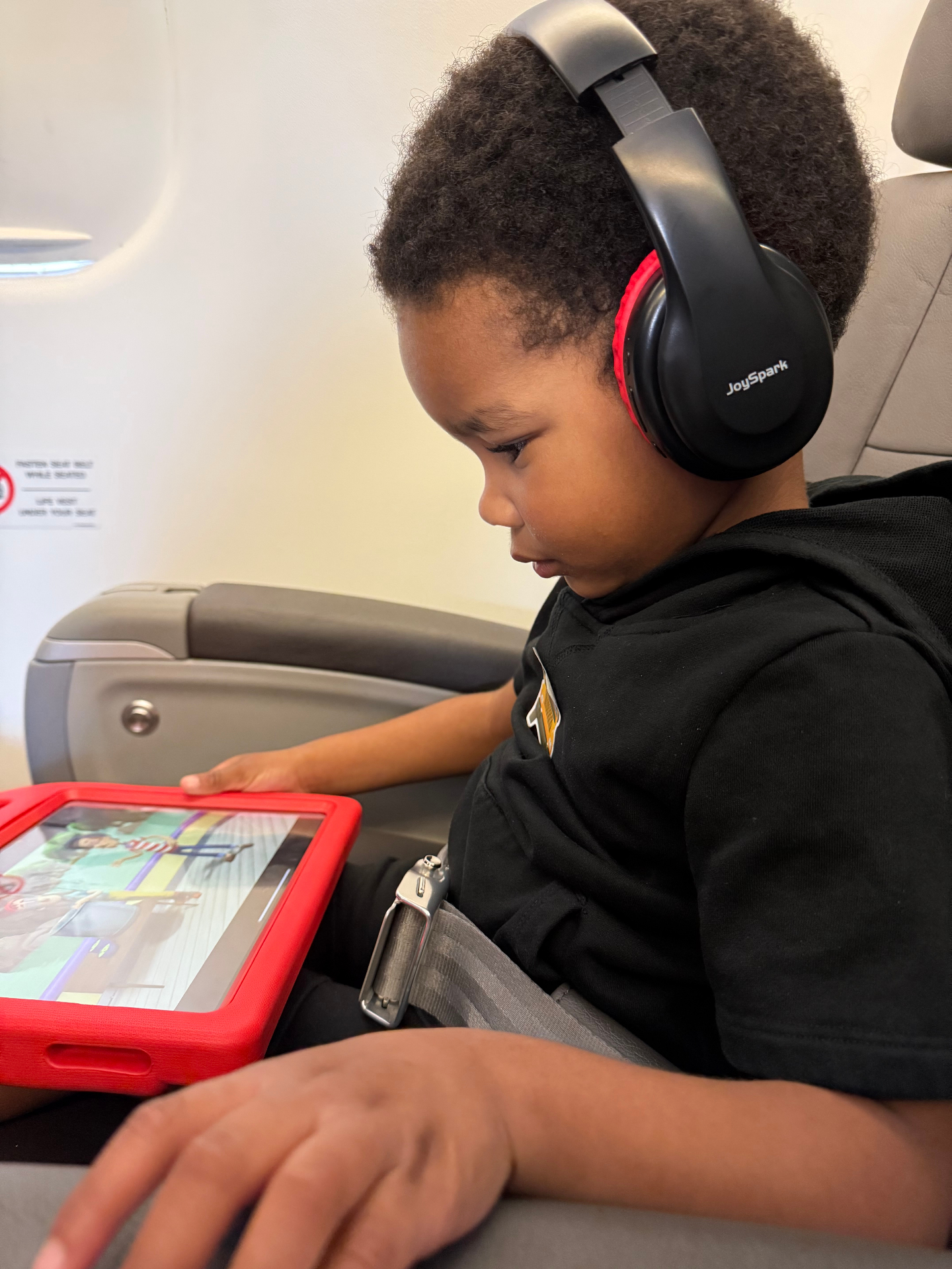 Can we really travel internationally with young children?